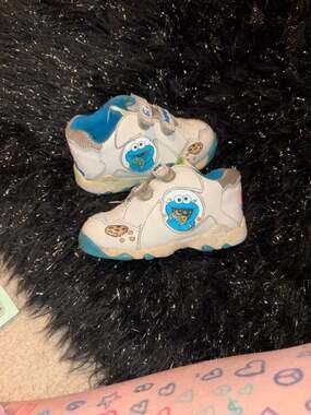 Vintage Sesame Street Cookie Monster Toddler Sneakers Size 7.5 Bert and Ernie So